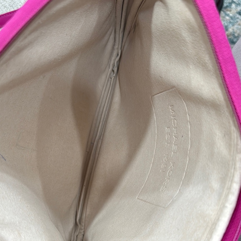 Michael Kors Crossbody Tablet Carrier Bag - Picture 3 of 4